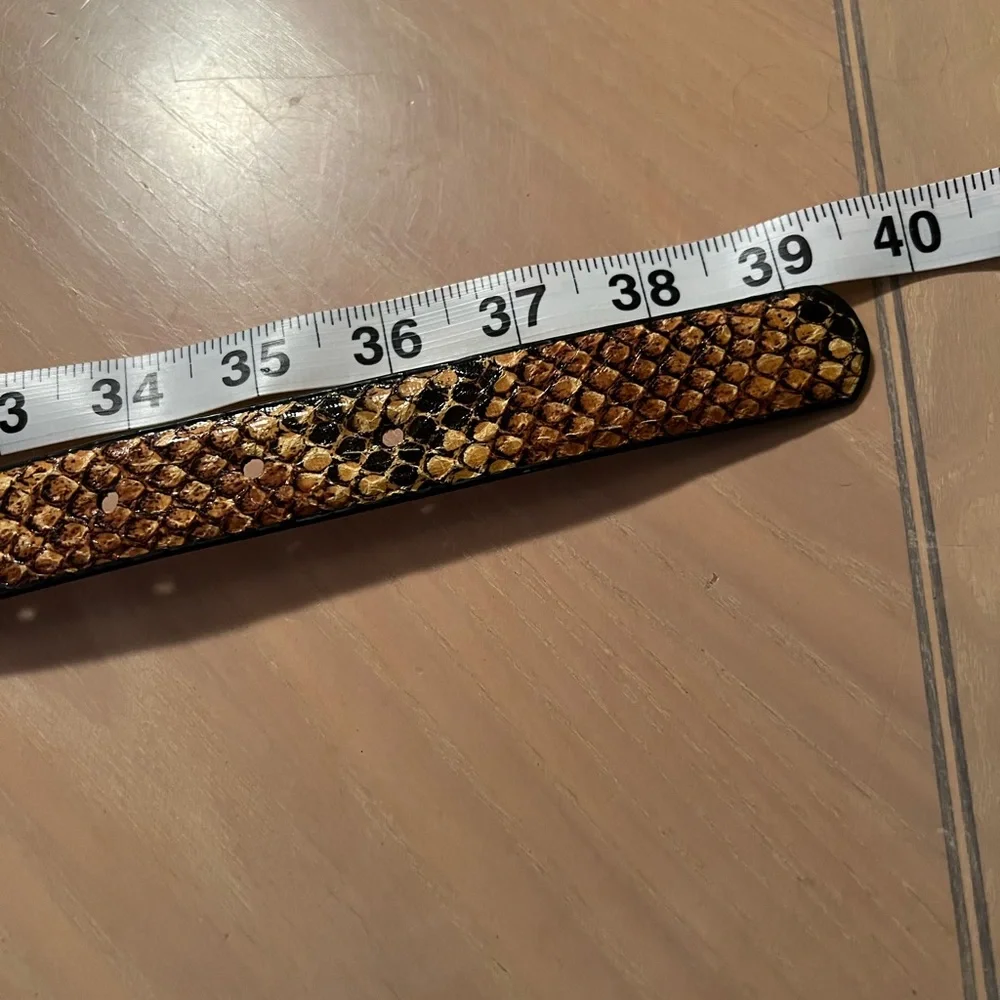 SNAKESKIN BELT FAUX 1” wide, 39 “ long. Adjustable. Smart Rectangular Bu…